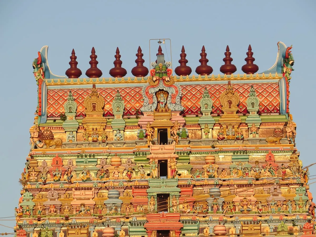 The painted gopuram of the Srivaikuntanathan Perumal temple, Srivaikuntam